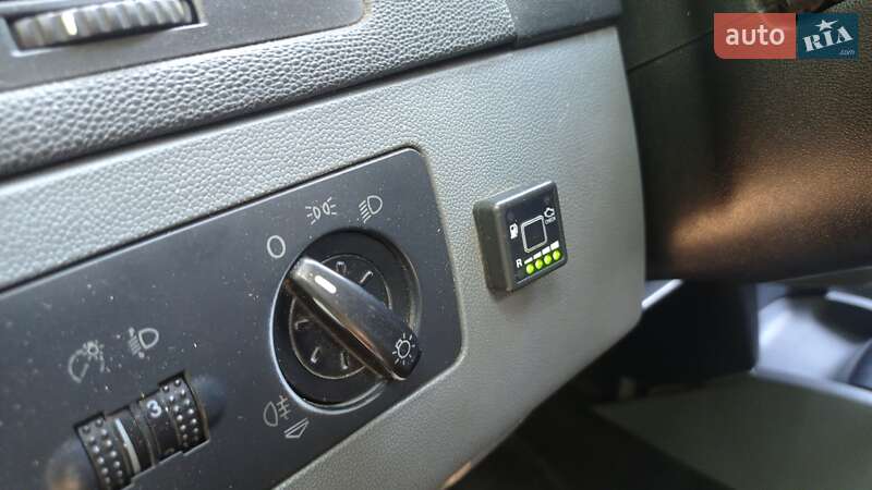 Хэтчбек Skoda Fabia 2002 в Днепре