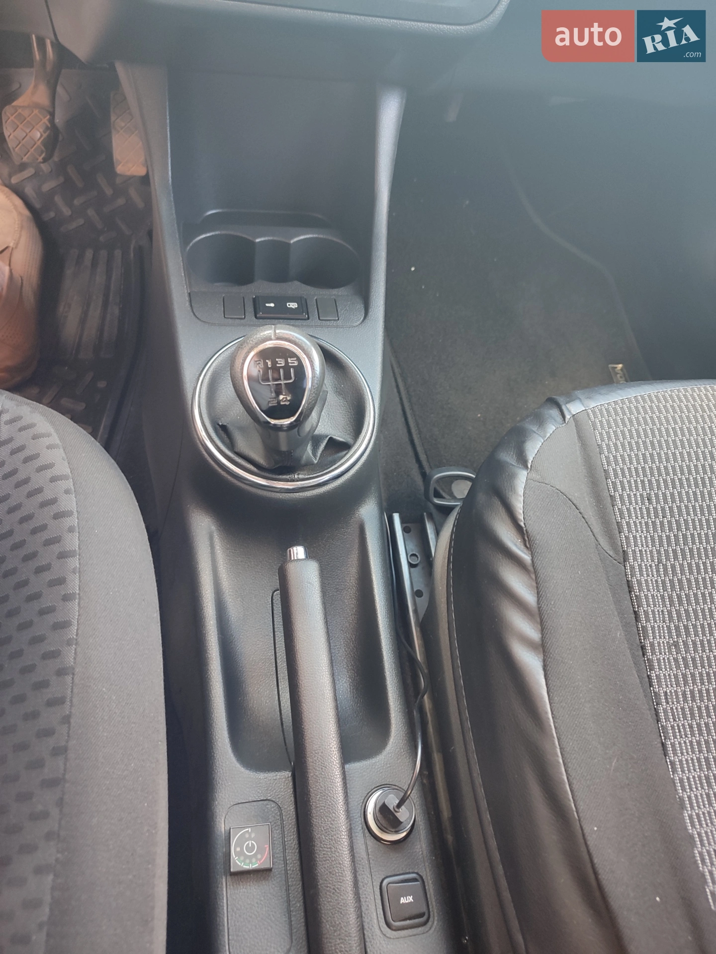 2011 Skoda Fabia - мініатюра 11