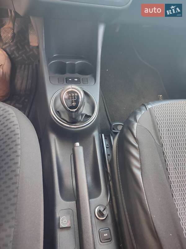 Хэтчбек Skoda Fabia 2011 в Ивано-Франковске