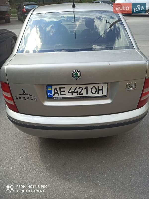 Седан Skoda Fabia 2006 в Днепре