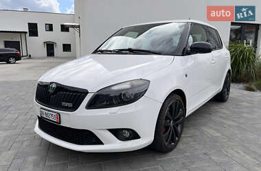 Хэтчбек Skoda Fabia 2011 в Луцке