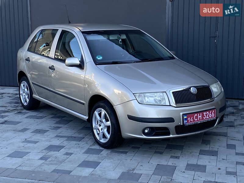 Хэтчбек Skoda Fabia 2005 в Калуше