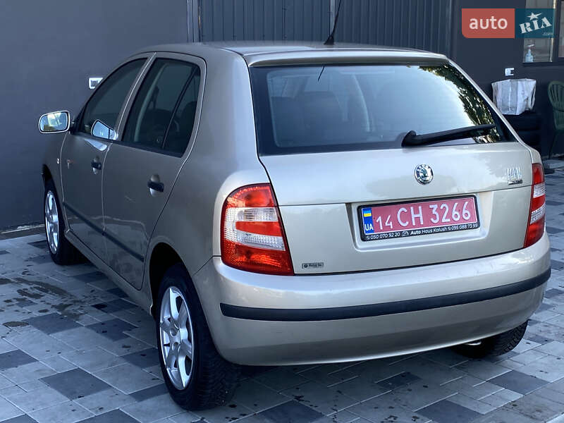 Хэтчбек Skoda Fabia 2005 в Калуше