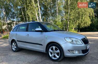 Універсал Skoda Fabia 2011 в Новояворівську