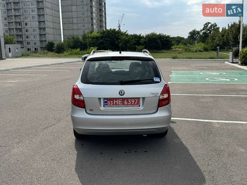 Универсал Skoda Fabia 2010 в Полтаве