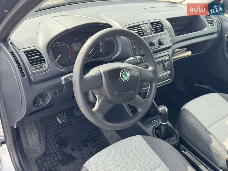 Универсал Skoda Fabia 2010 в Полтаве
