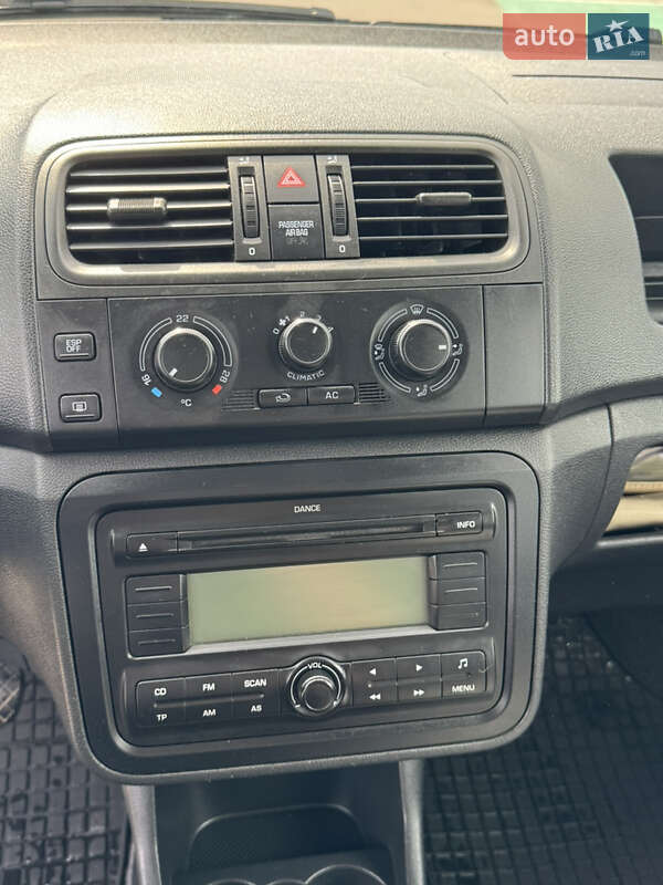 Универсал Skoda Fabia 2010 в Полтаве