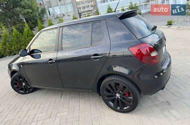 Хэтчбек Skoda Fabia 2010 в 