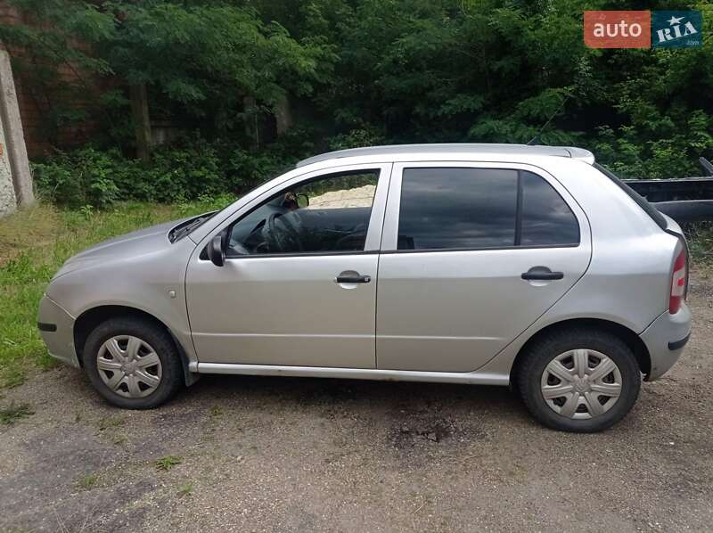 Хэтчбек Skoda Fabia 2006 в Дрогобыче