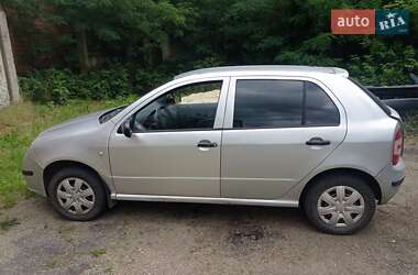 Хэтчбек Skoda Fabia 2006 в 