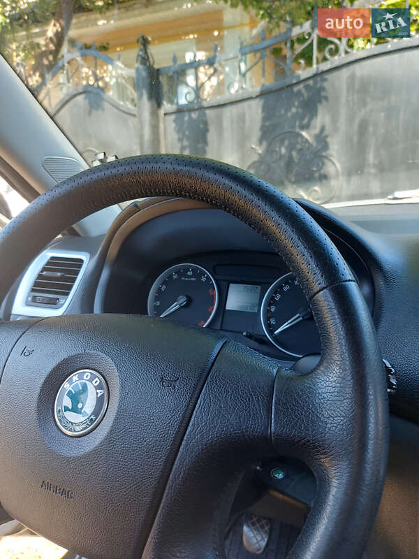 Хэтчбек Skoda Fabia 2007 в Соснице