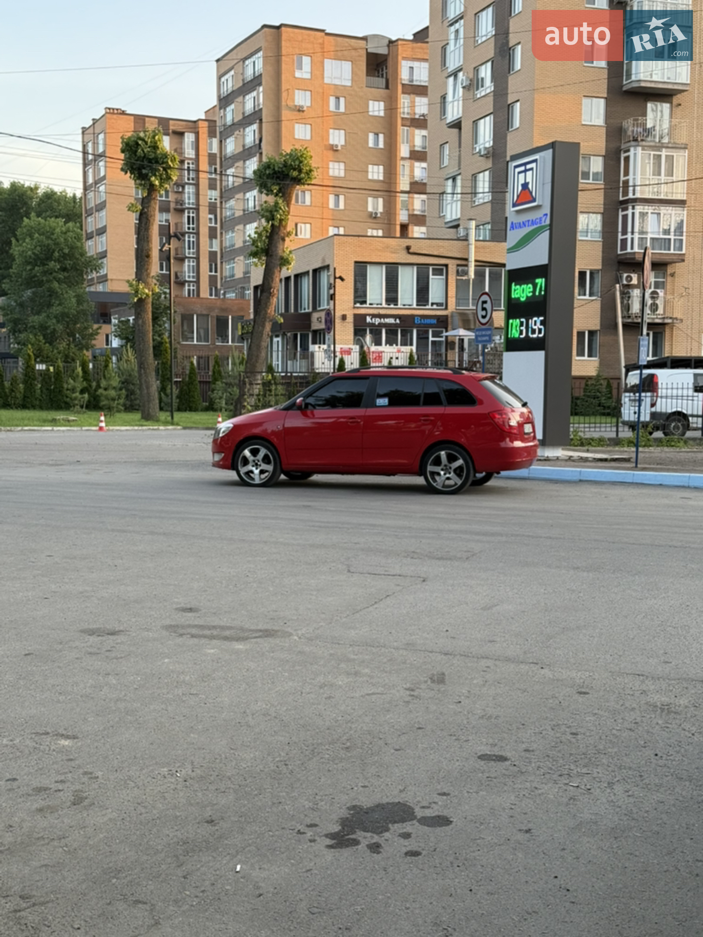 2013 Skoda Fabia - мініатюра 15