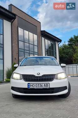 Хэтчбек Skoda Fabia 2015 в Байковцах