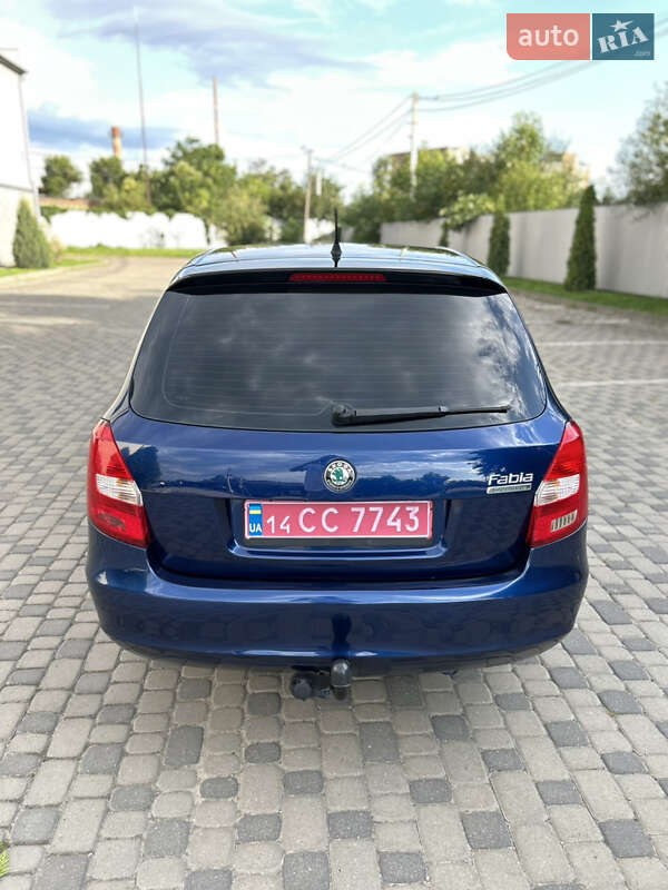 Універсал Skoda Fabia 2010 в Івано-Франківську