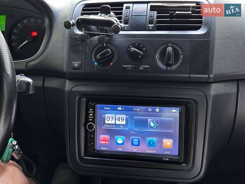 Хэтчбек Skoda Fabia 2012 в Запорожье фото 12 Хэтчбек Skoda Fabia 2012 в Запорожье