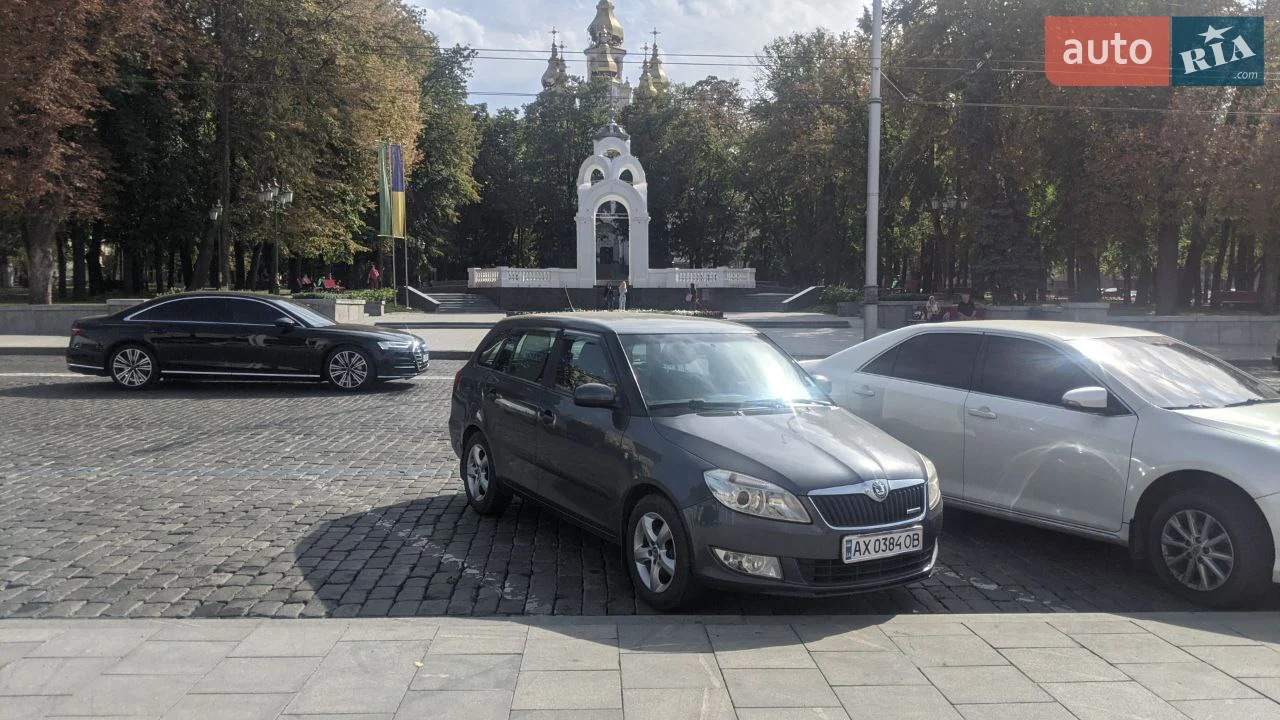 2012 Skoda Fabia - мініатюра 4