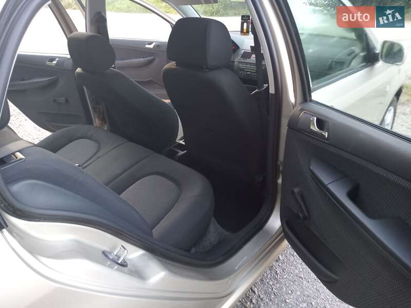 Седан Skoda Fabia 2005 в Тернополі
