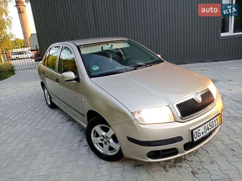 Седан Skoda Fabia 2005 в Тернополі