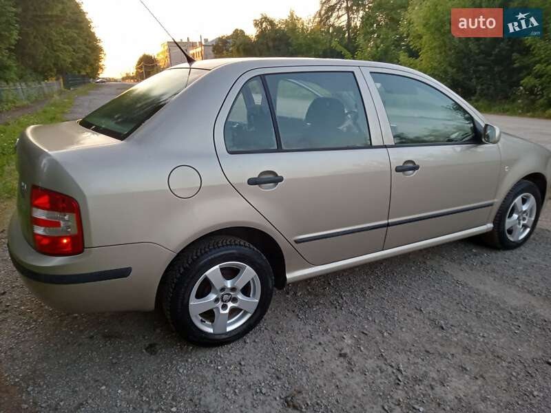 Седан Skoda Fabia 2005 в Тернополі