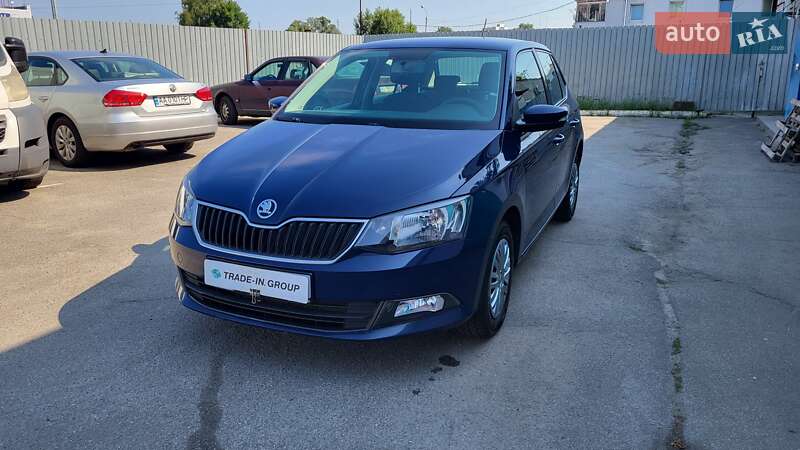 Хэтчбек Skoda Fabia 2017 в Киеве