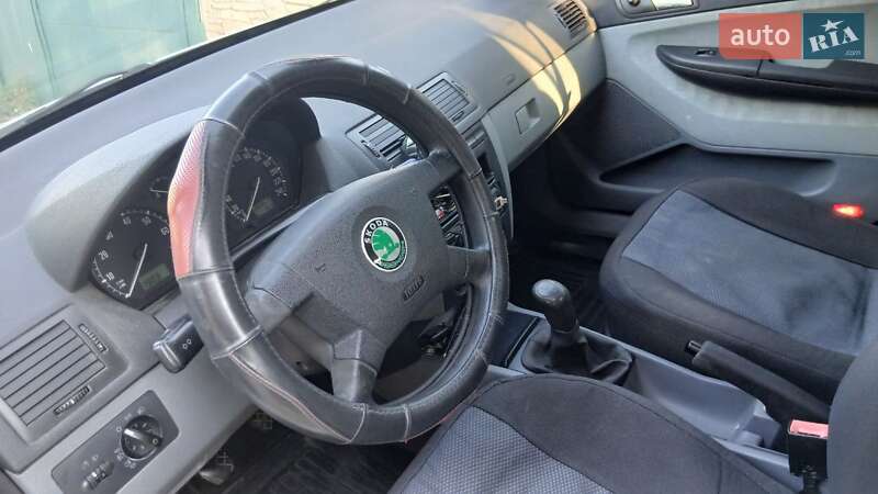Хэтчбек Skoda Fabia 2001 в Запорожье