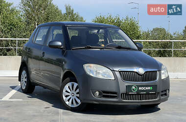 Хэтчбек Skoda Fabia 2008 в Киеве
