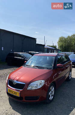 Універсал Skoda Fabia 2008 в Луцьку