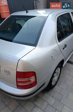 Седан Skoda Fabia 2007 в 