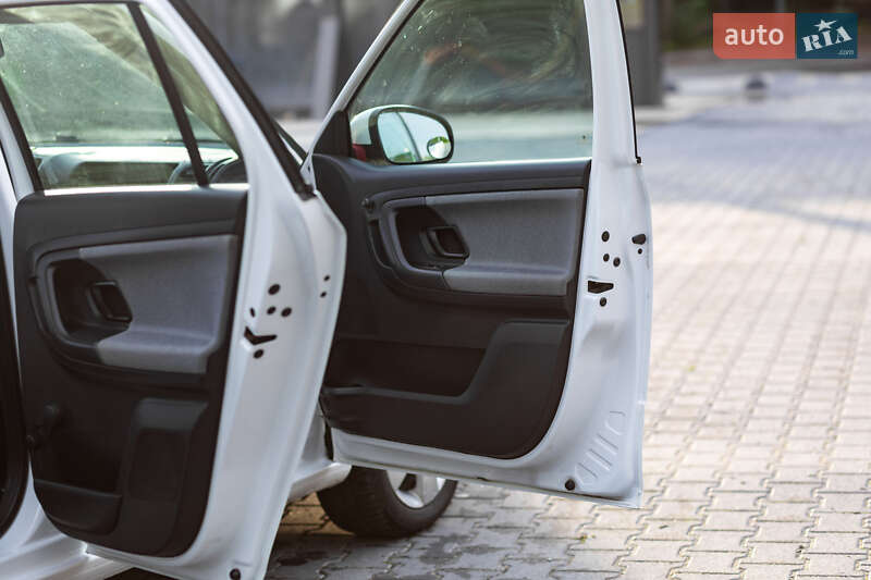Универсал Skoda Fabia 2014 в Тернополе
