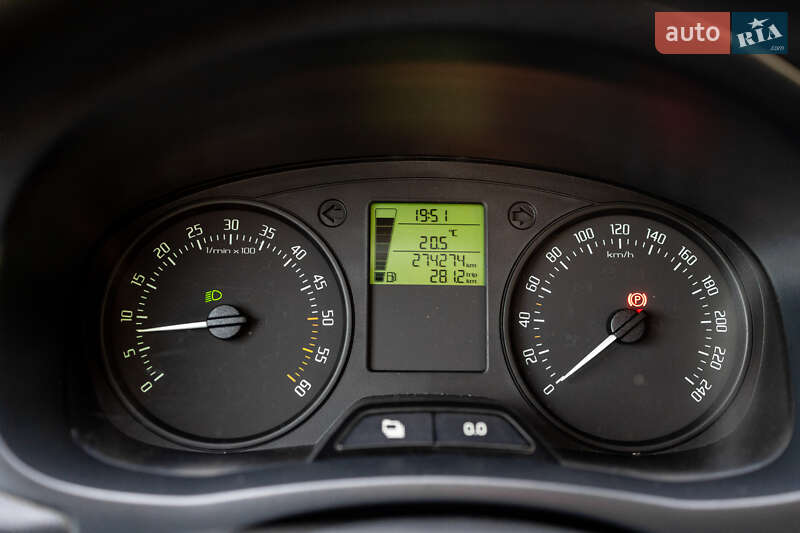 Универсал Skoda Fabia 2014 в Тернополе