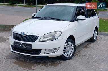 Універсал Skoda Fabia 2011 в Тернополі