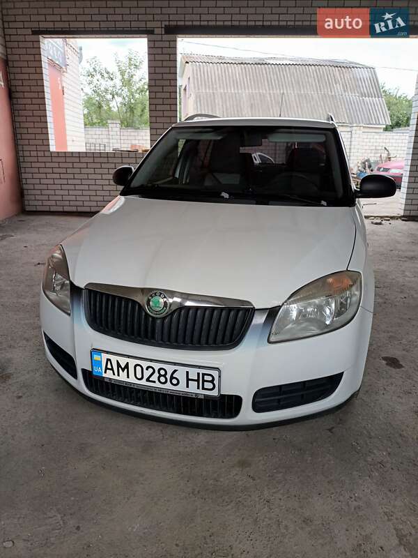 Универсал Skoda Fabia 2010 в 