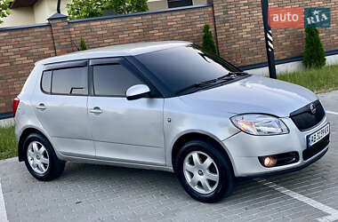 Хэтчбек Skoda Fabia 2007 в 