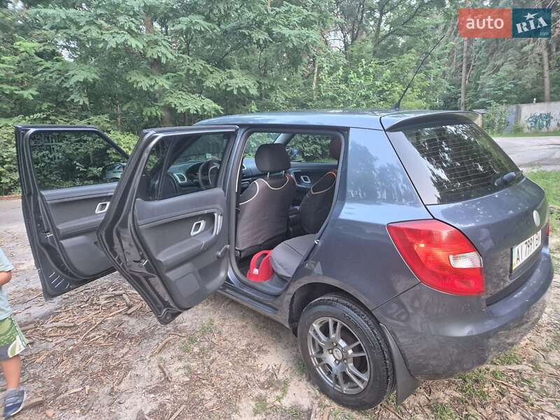 Хэтчбек Skoda Fabia 2008 в Броварах