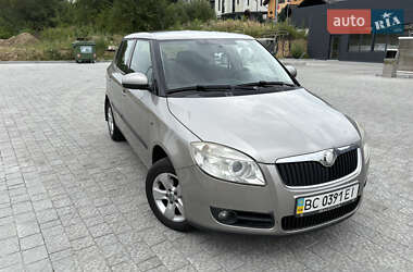 Хэтчбек Skoda Fabia 2010 в Львове