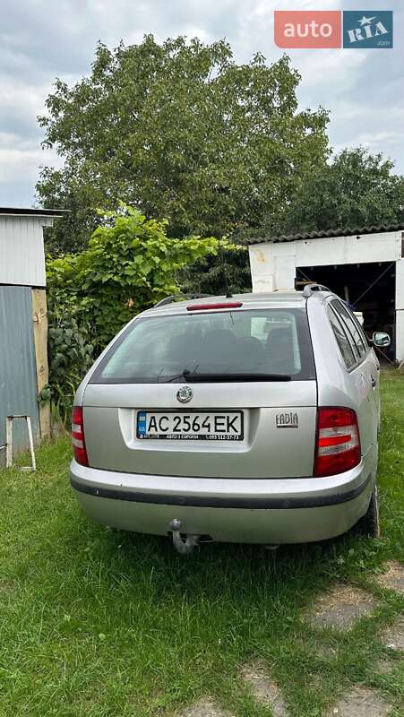 Універсал Skoda Fabia 2004 в Луцьку