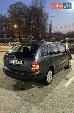 Універсал Skoda Fabia 2006 в Дніпрі