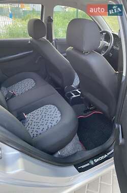 Хэтчбек Skoda Fabia 2006 в 