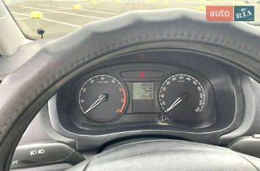 Хэтчбек Skoda Fabia 2009 в 