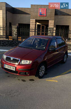 Хэтчбек Skoda Fabia 2006 в Вишневом