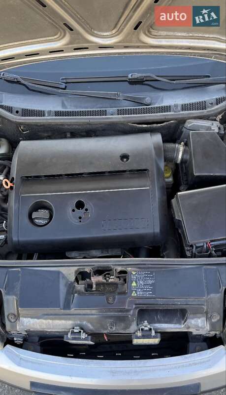 Універсал Skoda Fabia 2002 в Подільську