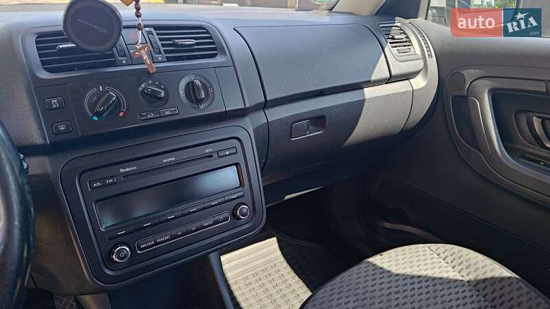 Універсал Skoda Fabia 2011 в Івано-Франківську