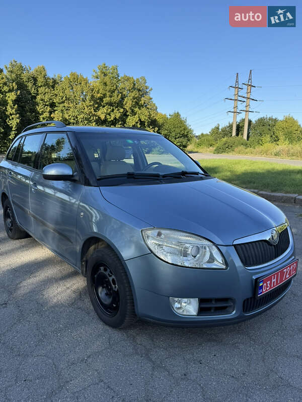 Универсал Skoda Fabia 2009 в Луцке
