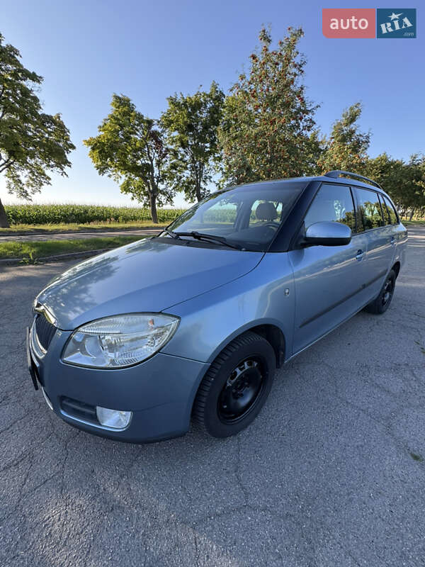 Универсал Skoda Fabia 2009 в Луцке