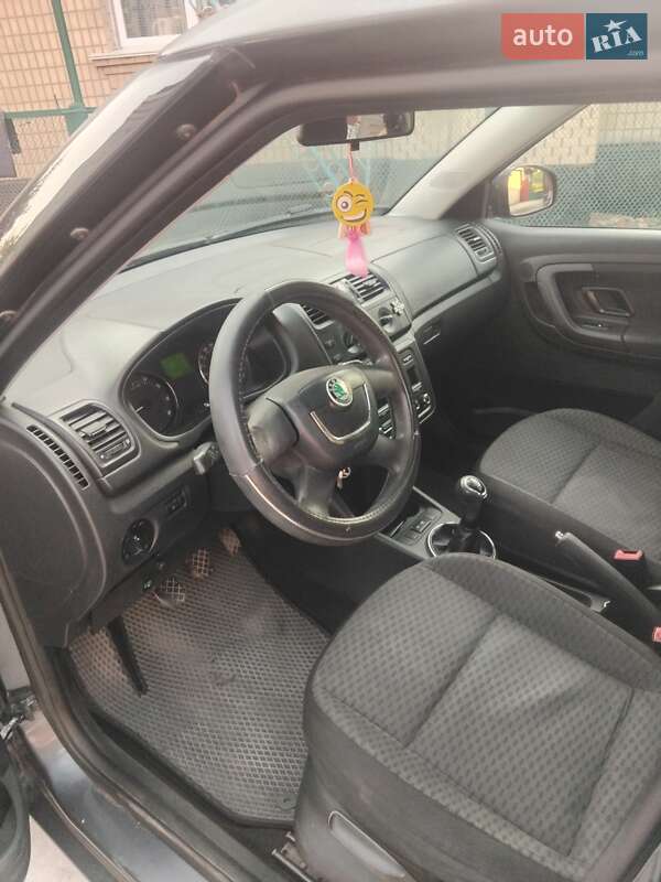 Хэтчбек Skoda Fabia 2011 в Калиновке