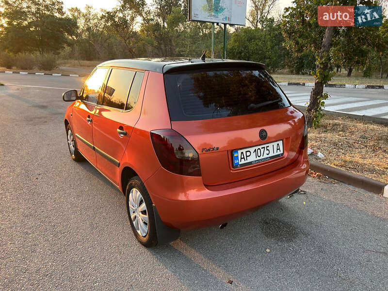 Хэтчбек Skoda Fabia 2007 в Запорожье