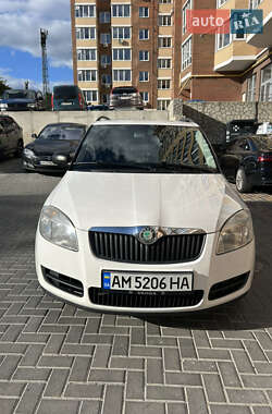 Універсал Skoda Fabia 2009 в Житомирі