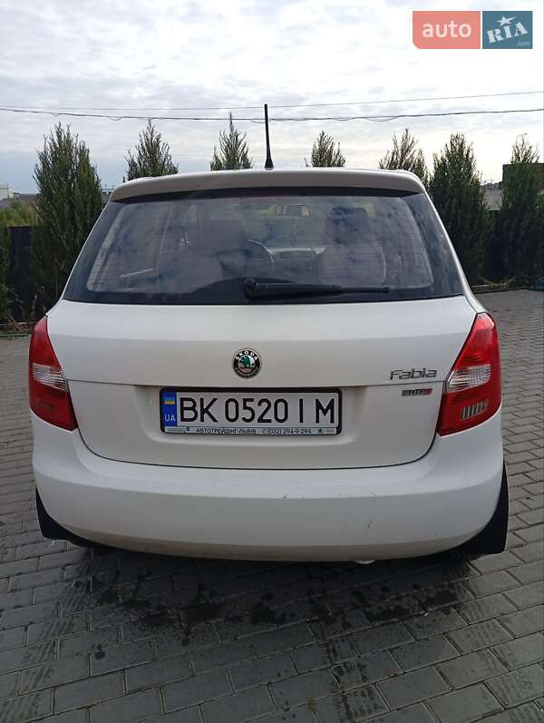 Хэтчбек Skoda Fabia 2011 в Ровно фото 33 Хэтчбек Skoda Fabia 2011 в Ровно