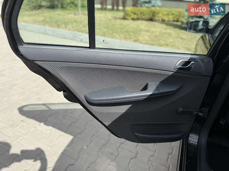 Хэтчбек Skoda Fabia 2006 в Луцке фото 40 Хэтчбек Skoda Fabia 2006 в Луцке