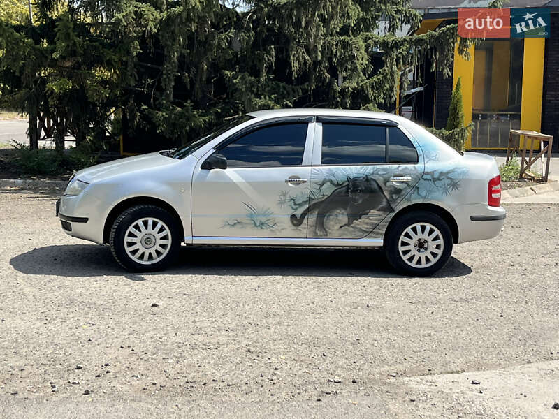 Седан Skoda Fabia 2001 в Кривом Роге